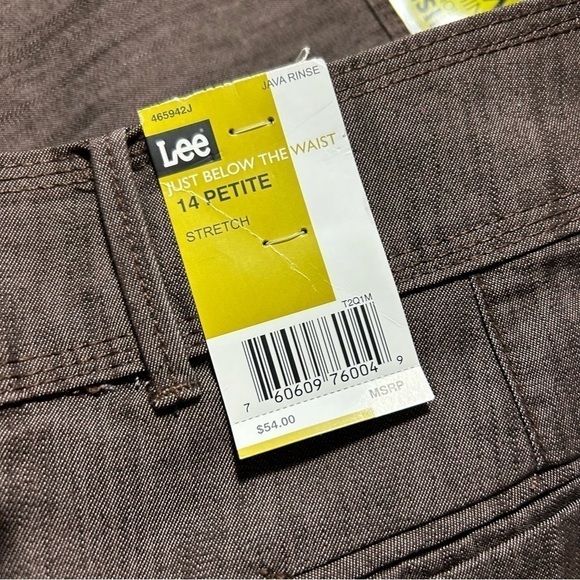 New Lee Natural Fit 14 Petite Stretch Brown Slimming BNWT - Picture 3 of 5